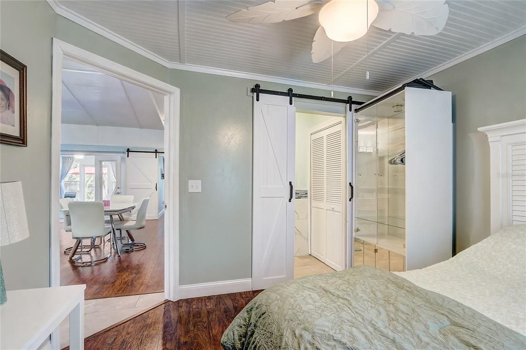 For Sale: $339,000 (2 beds, 2 baths, 1178 Square Feet)