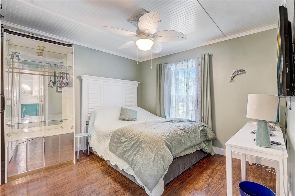 For Sale: $339,000 (2 beds, 2 baths, 1178 Square Feet)