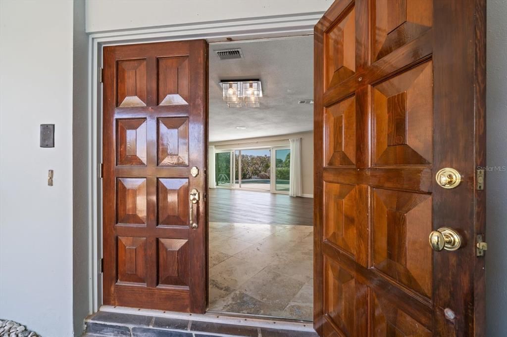 For Sale: $1,300,000 (5 beds, 4 baths, 4013 Square Feet)