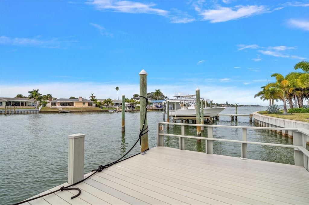 For Sale: $1,300,000 (5 beds, 4 baths, 4013 Square Feet)