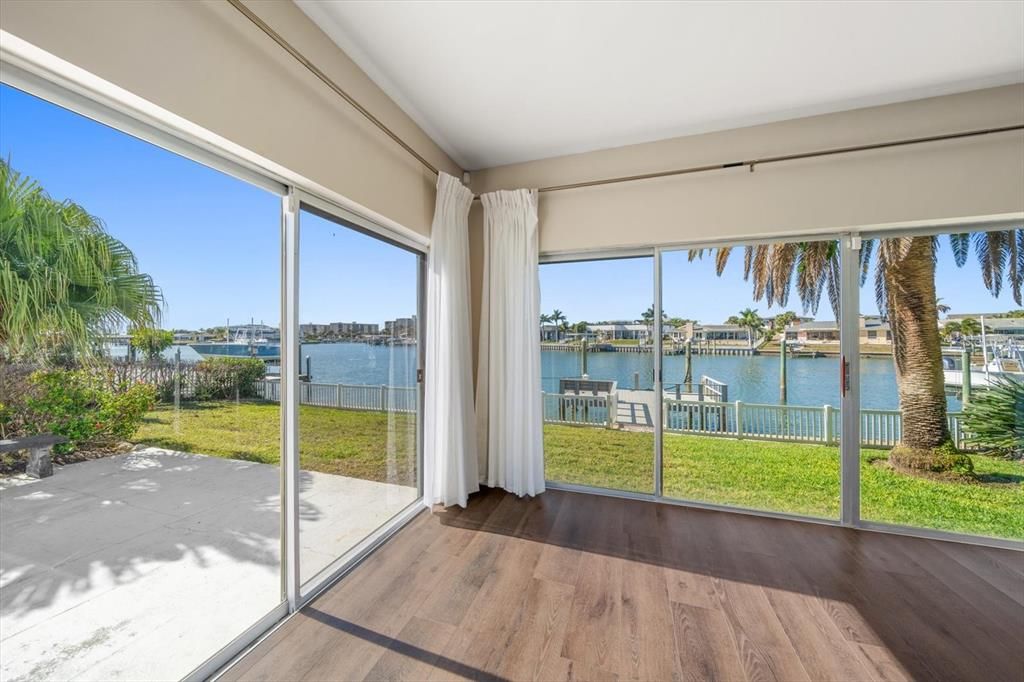 For Sale: $1,300,000 (5 beds, 4 baths, 4013 Square Feet)