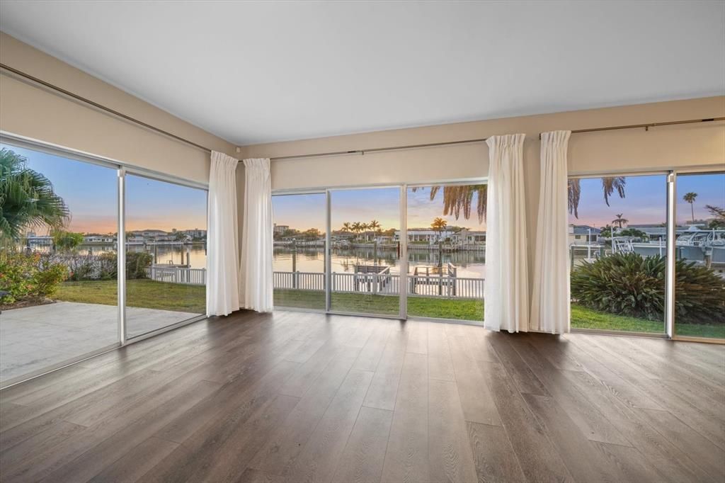 For Sale: $1,300,000 (5 beds, 4 baths, 4013 Square Feet)