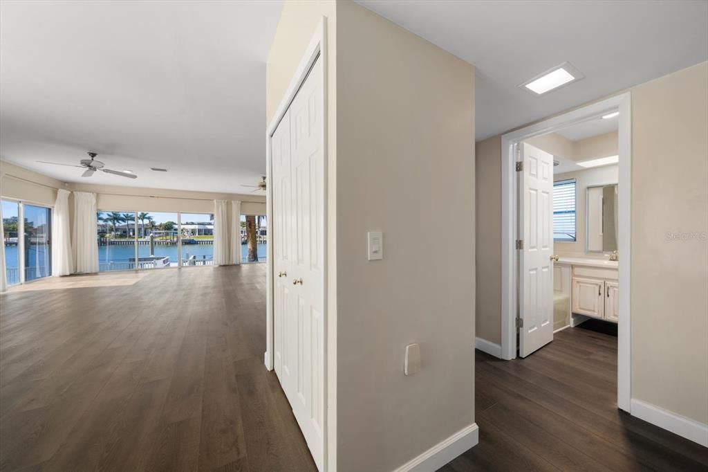 For Sale: $1,300,000 (5 beds, 4 baths, 4013 Square Feet)