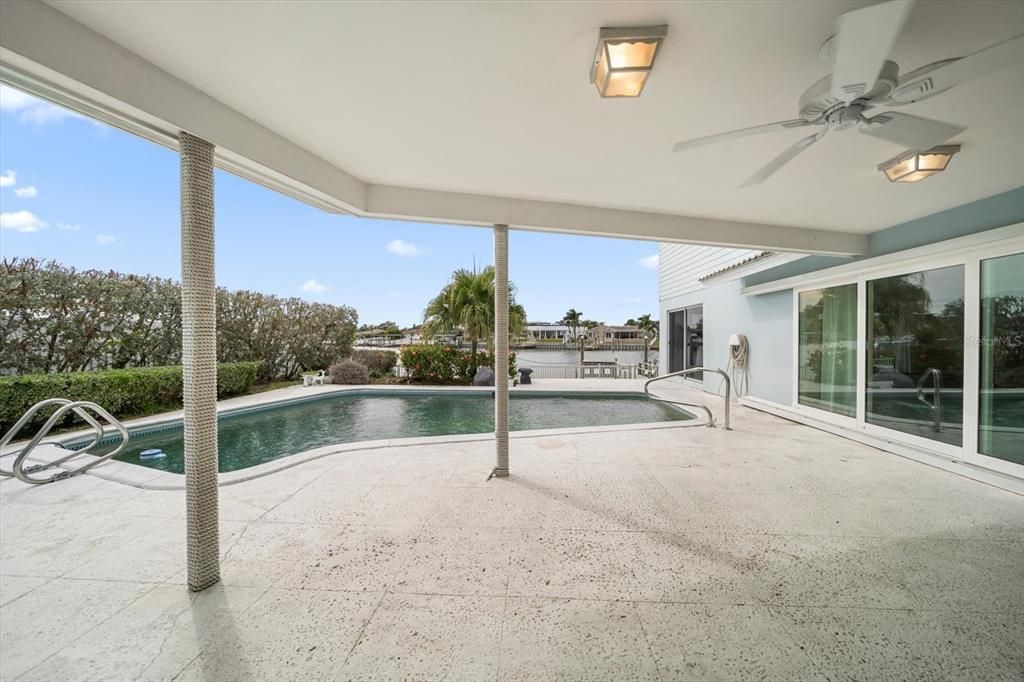 For Sale: $1,300,000 (5 beds, 4 baths, 4013 Square Feet)