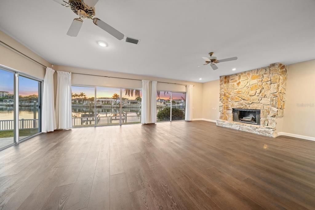For Sale: $1,300,000 (5 beds, 4 baths, 4013 Square Feet)