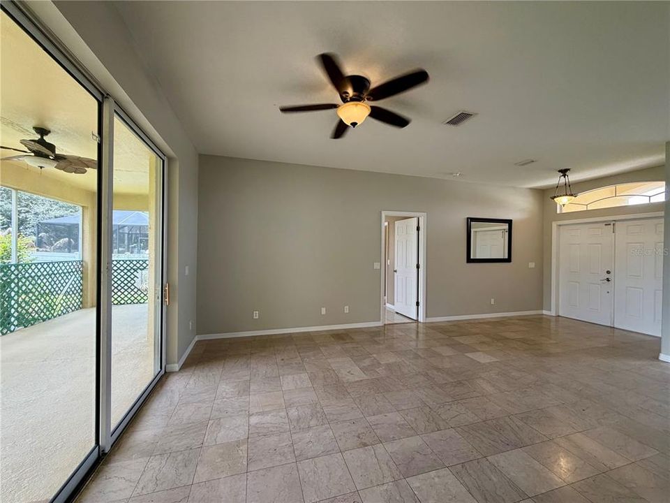 For Rent: $2,300 (3 beds, 2 baths, 1815 Square Feet)