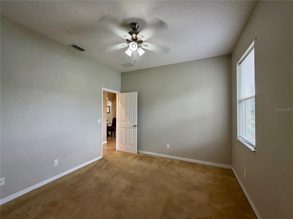 For Rent: $2,300 (3 beds, 2 baths, 1815 Square Feet)