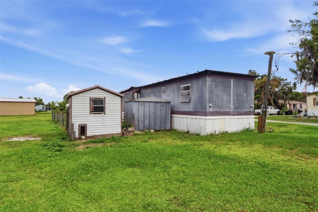 For Sale: $30,000 (2 beds, 1 baths, 672 Square Feet)