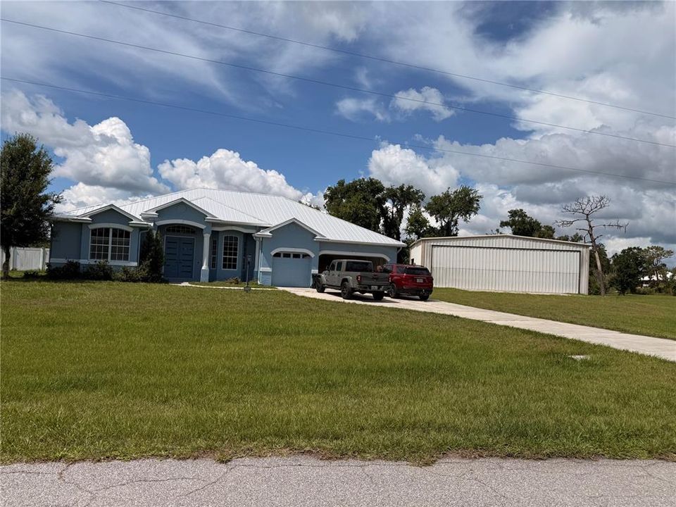 Recently Sold: $980,000 (4 beds, 2 baths, 2541 Square Feet)