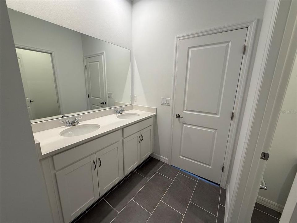 For Rent: $2,250 (4 beds, 3 baths, 2000 Square Feet)