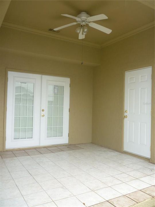 For Rent: $2,250 (3 beds, 2 baths, 1817 Square Feet)