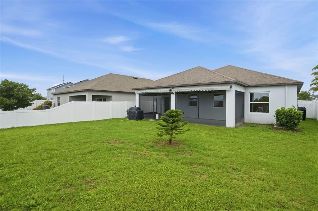 На продажу: $325,000 (3 спален, 2 ванн, 1445 Квадратных фут)