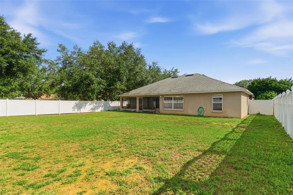 For Rent: $2,600 (3 beds, 2 baths, 1719 Square Feet)