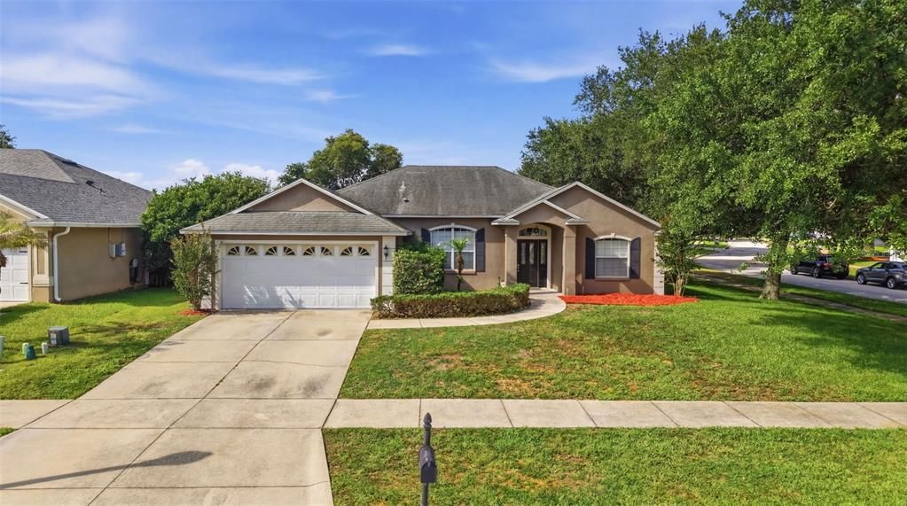 For Rent: $2,600 (3 beds, 2 baths, 1719 Square Feet)