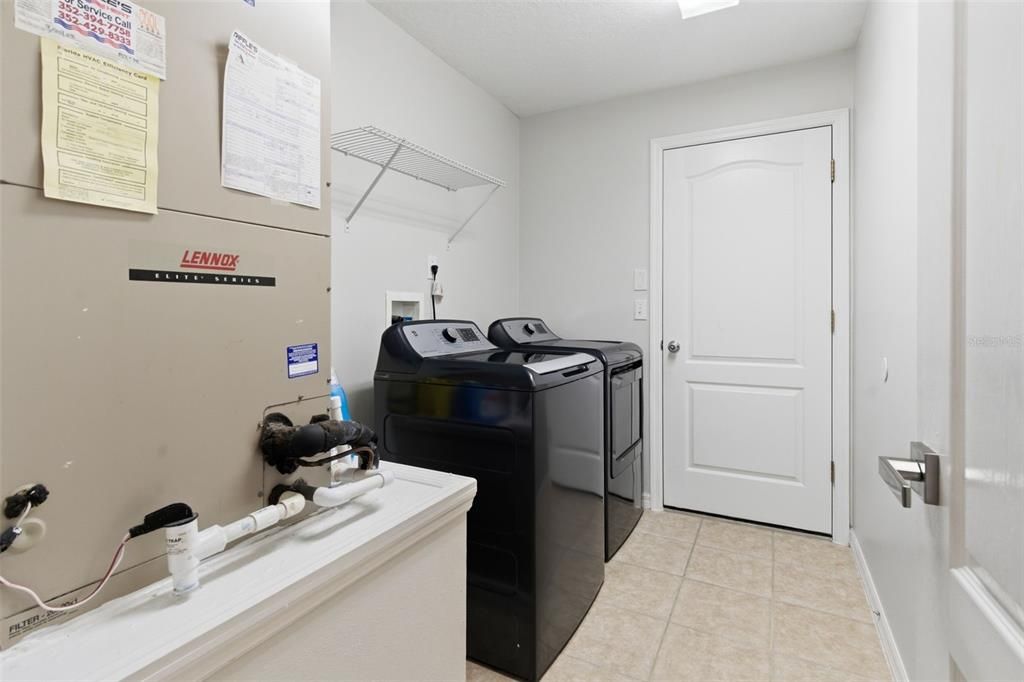 For Rent: $2,600 (3 beds, 2 baths, 1719 Square Feet)