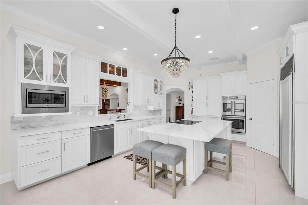 En Venta: $5,495,000 (4 camas, 5 baños, 6431 Pies cuadrados)