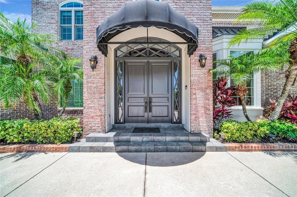 En Venta: $5,495,000 (4 camas, 5 baños, 6431 Pies cuadrados)