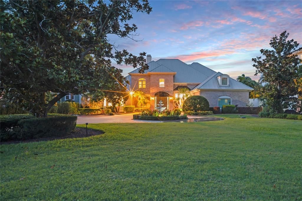 En Venta: $5,495,000 (4 camas, 5 baños, 6431 Pies cuadrados)