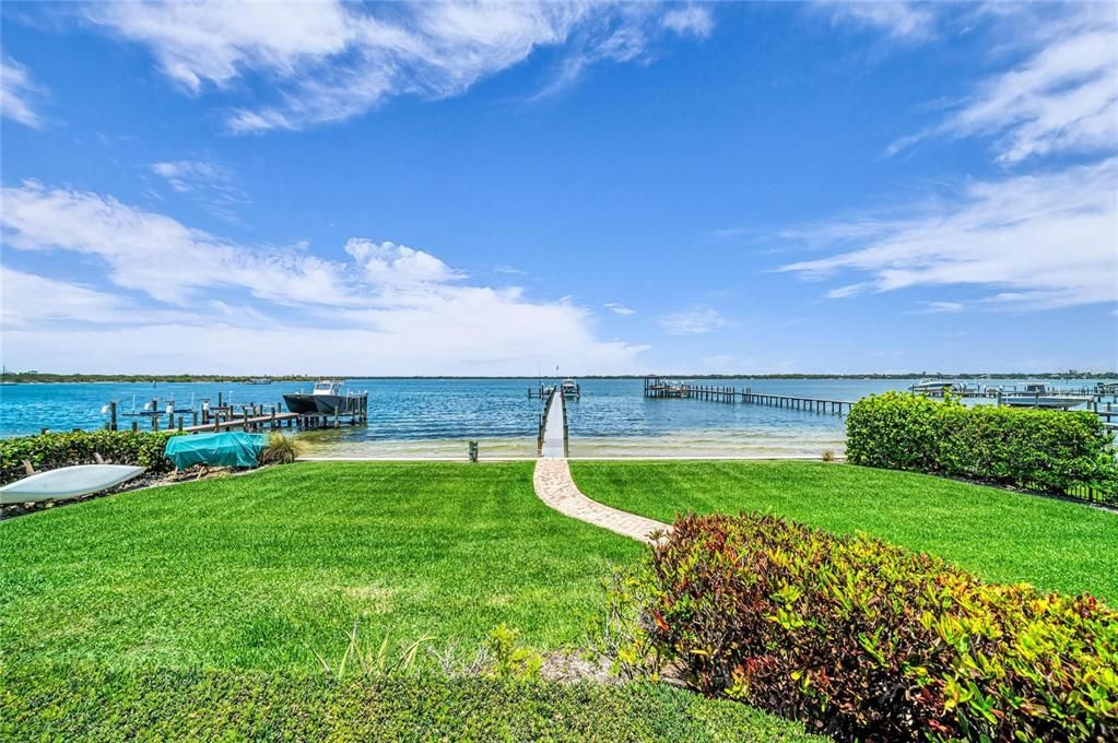 En Venta: $5,495,000 (4 camas, 5 baños, 6431 Pies cuadrados)