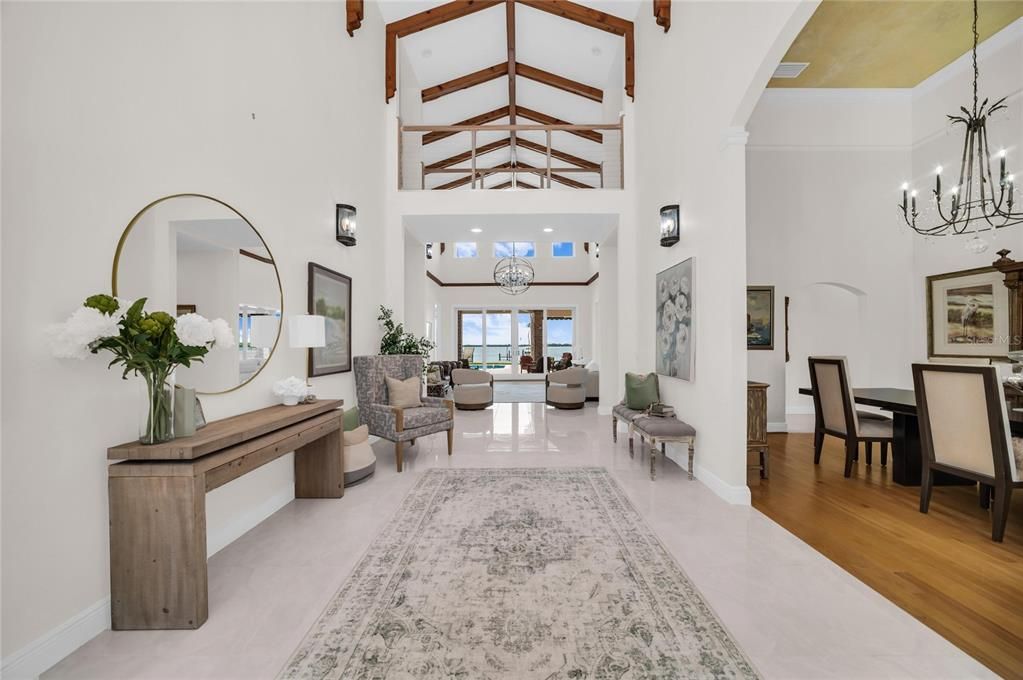 En Venta: $5,495,000 (4 camas, 5 baños, 6431 Pies cuadrados)