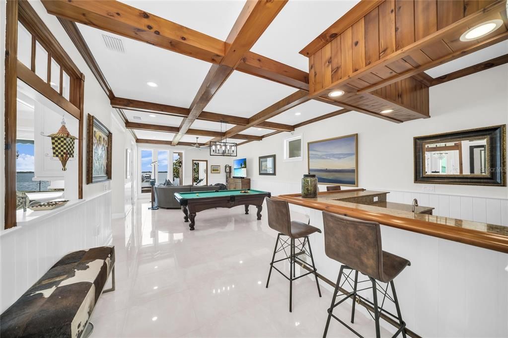 En Venta: $5,495,000 (4 camas, 5 baños, 6431 Pies cuadrados)