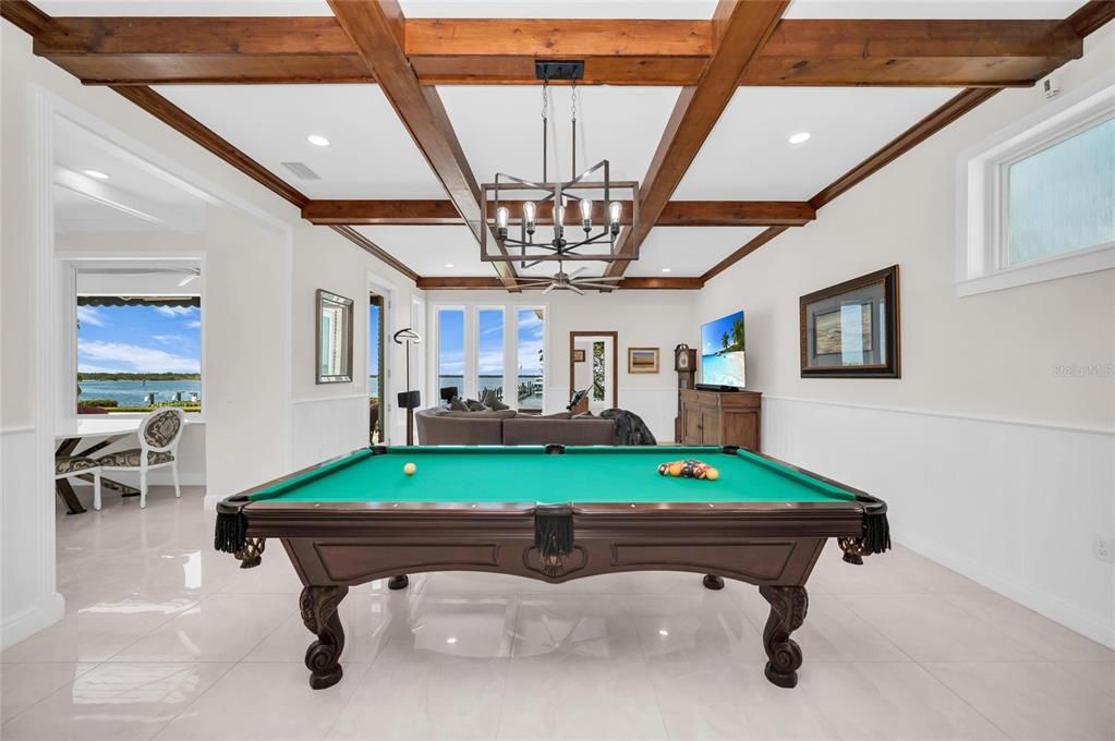 En Venta: $5,495,000 (4 camas, 5 baños, 6431 Pies cuadrados)