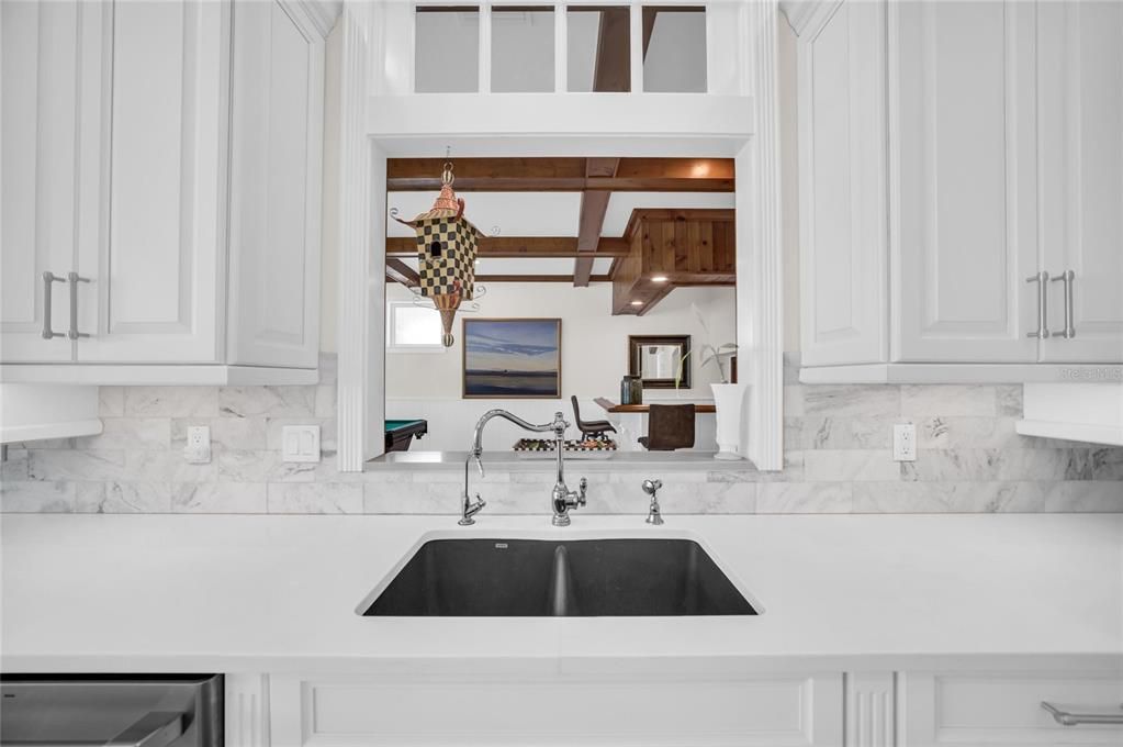 En Venta: $5,495,000 (4 camas, 5 baños, 6431 Pies cuadrados)