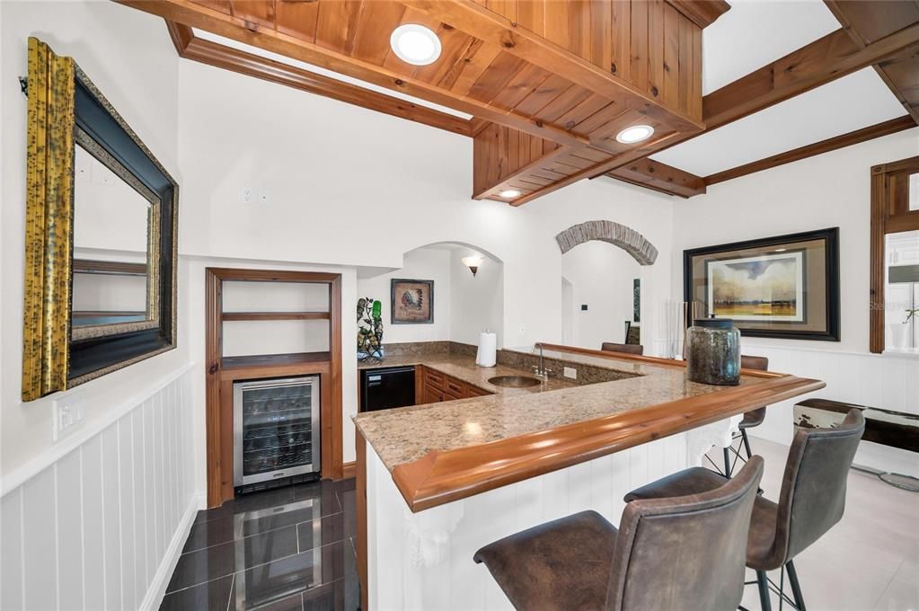 En Venta: $5,495,000 (4 camas, 5 baños, 6431 Pies cuadrados)