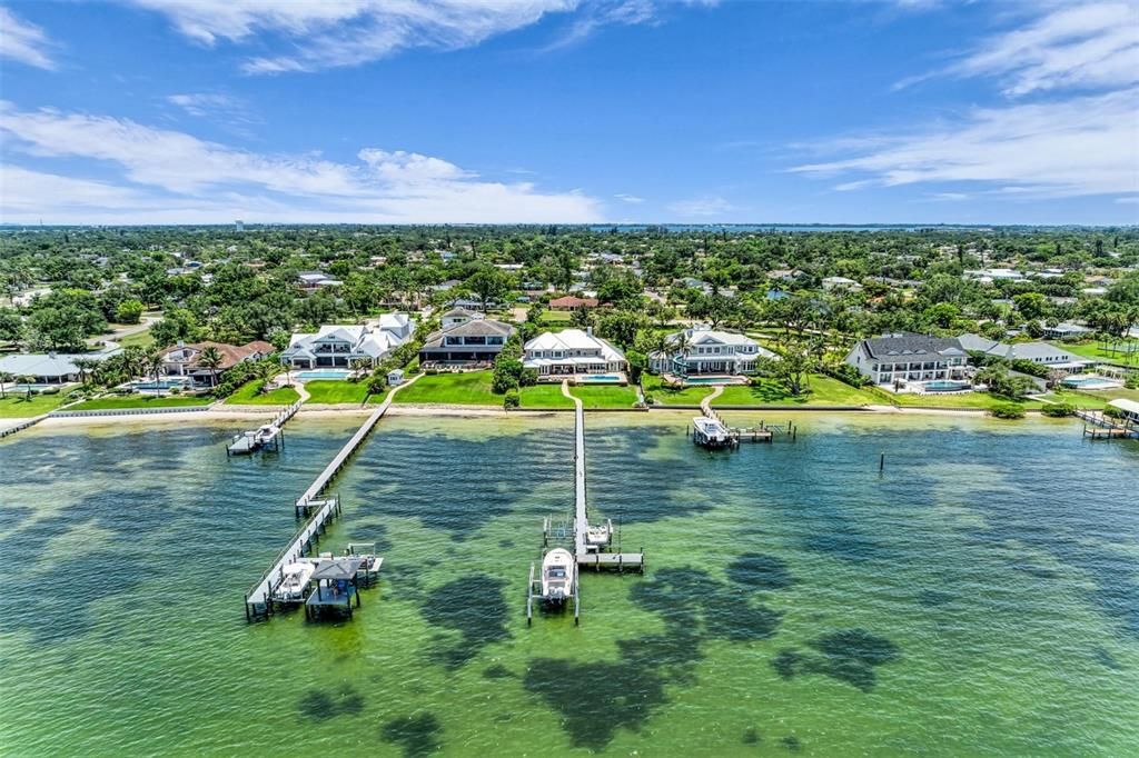 En Venta: $5,495,000 (4 camas, 5 baños, 6431 Pies cuadrados)