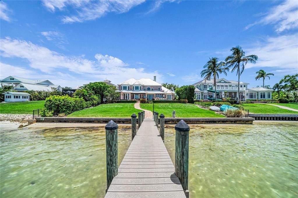 En Venta: $5,495,000 (4 camas, 5 baños, 6431 Pies cuadrados)