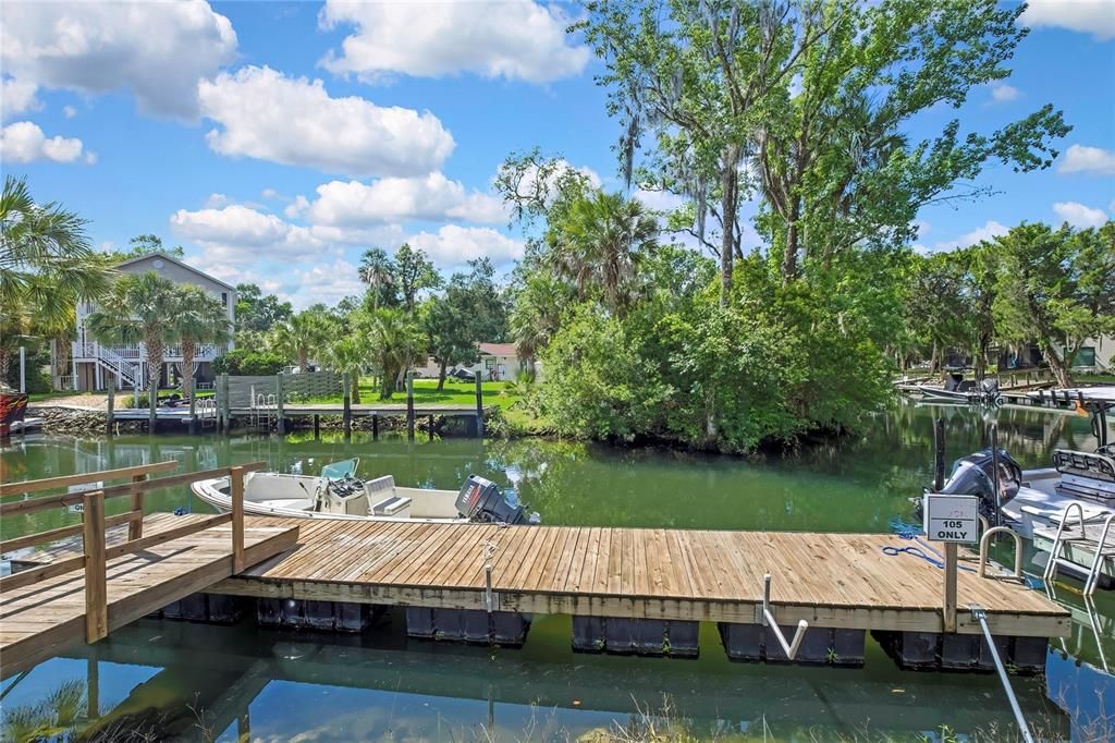 For Sale: $349,900 (2 beds, 2 baths, 1248 Square Feet)