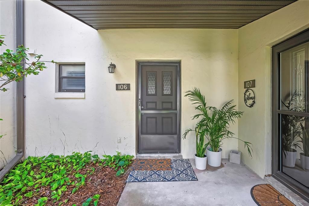 For Sale: $349,900 (2 beds, 2 baths, 1248 Square Feet)