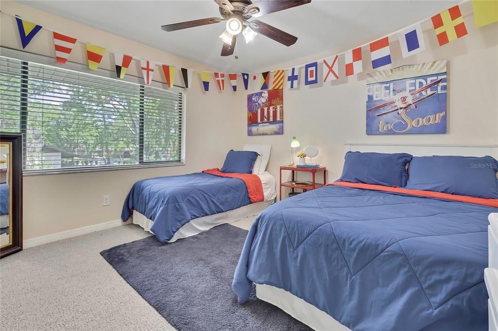 For Sale: $349,900 (2 beds, 2 baths, 1248 Square Feet)