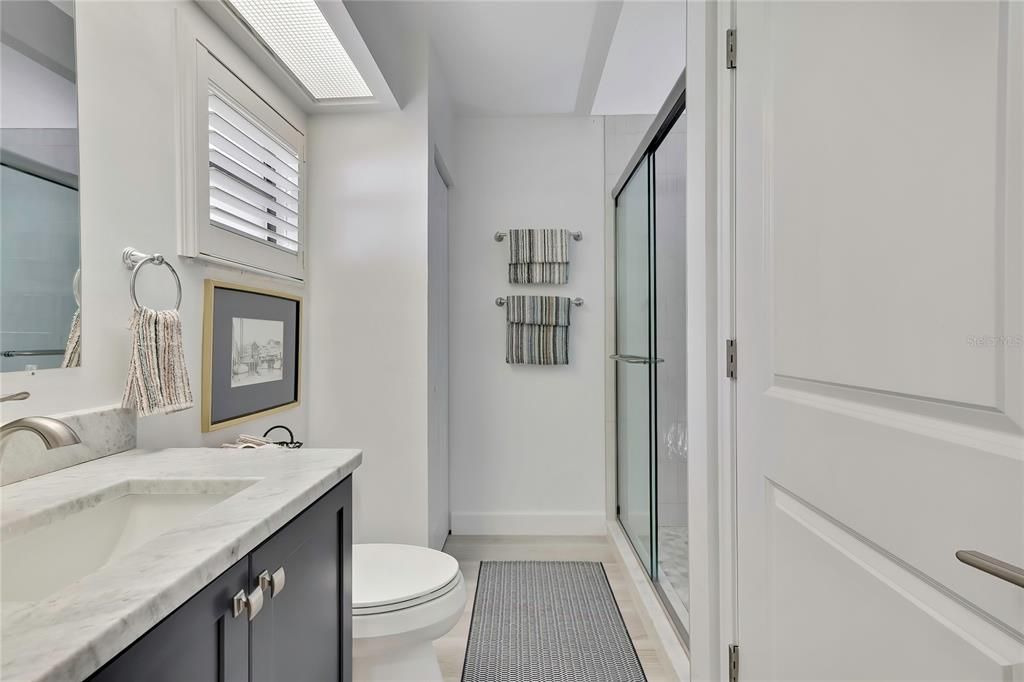 For Sale: $349,900 (2 beds, 2 baths, 1248 Square Feet)