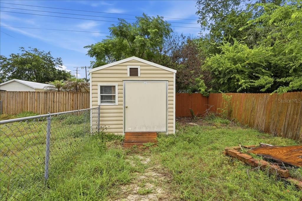 For Sale: $250,000 (3 beds, 2 baths, 1405 Square Feet)