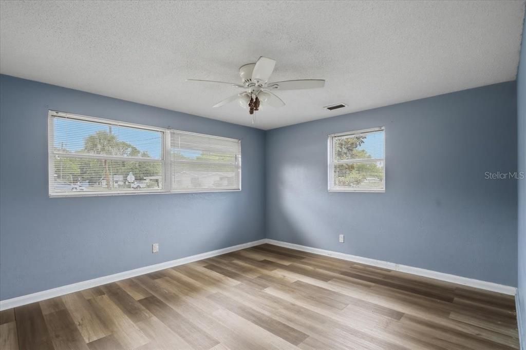 For Sale: $250,000 (3 beds, 2 baths, 1405 Square Feet)