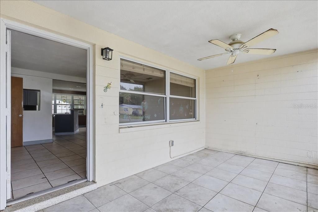 For Sale: $250,000 (3 beds, 2 baths, 1405 Square Feet)
