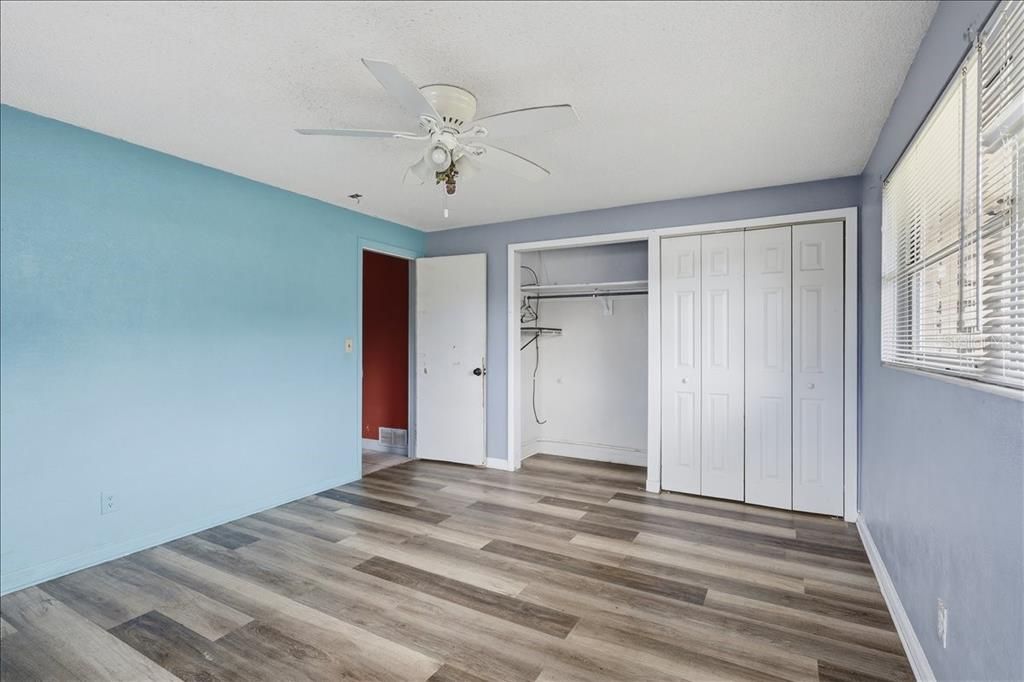 For Sale: $250,000 (3 beds, 2 baths, 1405 Square Feet)