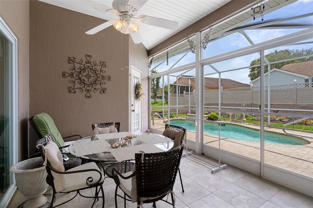 For Sale: $399,900 (3 beds, 2 baths, 2335 Square Feet)