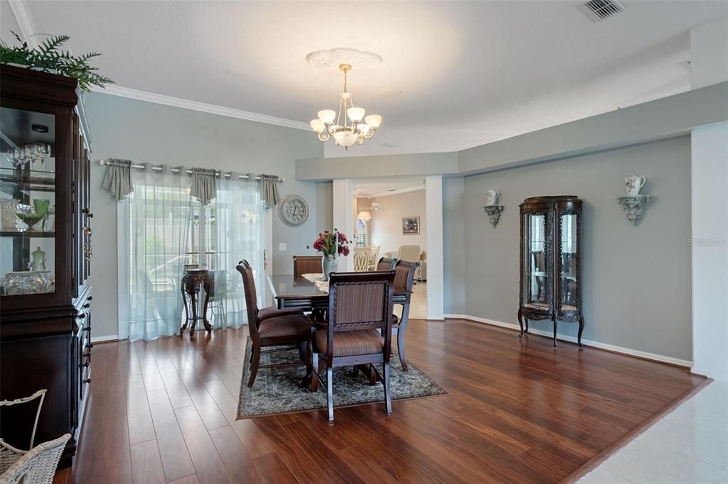 For Sale: $399,900 (3 beds, 2 baths, 2335 Square Feet)