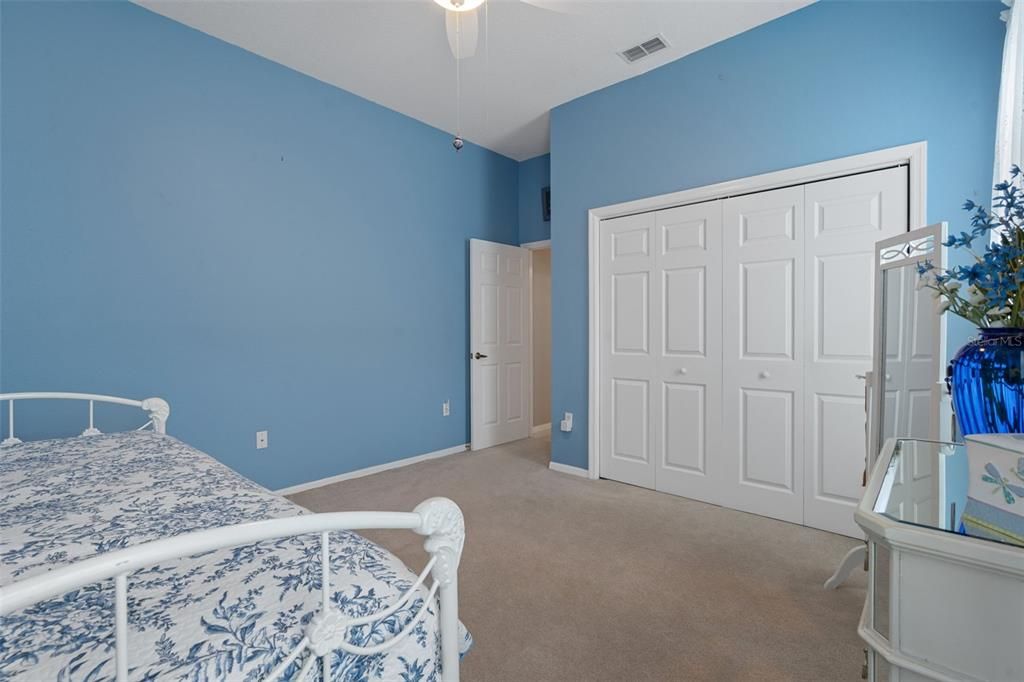 For Sale: $399,900 (3 beds, 2 baths, 2335 Square Feet)