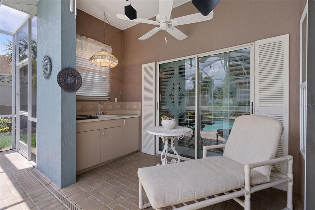 For Sale: $399,900 (3 beds, 2 baths, 2335 Square Feet)