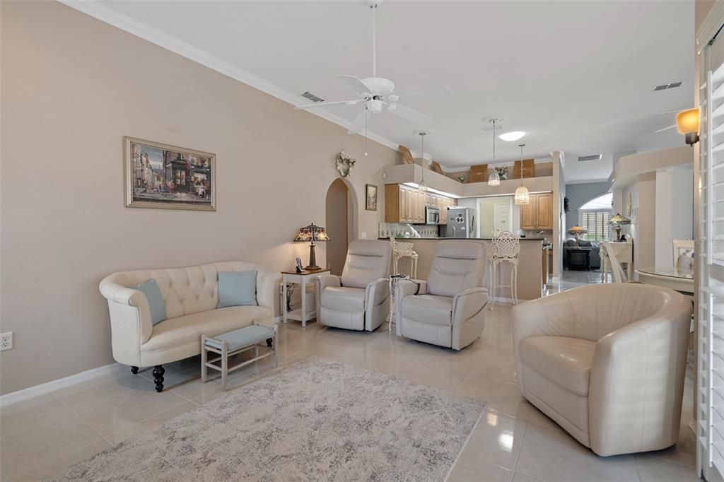 For Sale: $399,900 (3 beds, 2 baths, 2335 Square Feet)