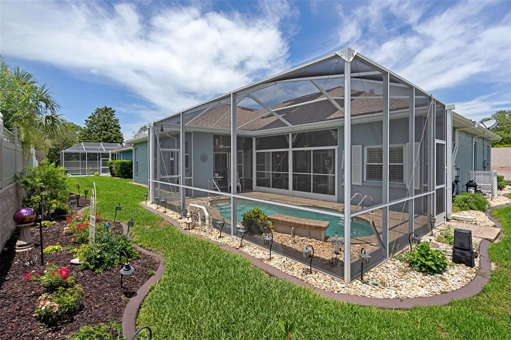 For Sale: $399,900 (3 beds, 2 baths, 2335 Square Feet)