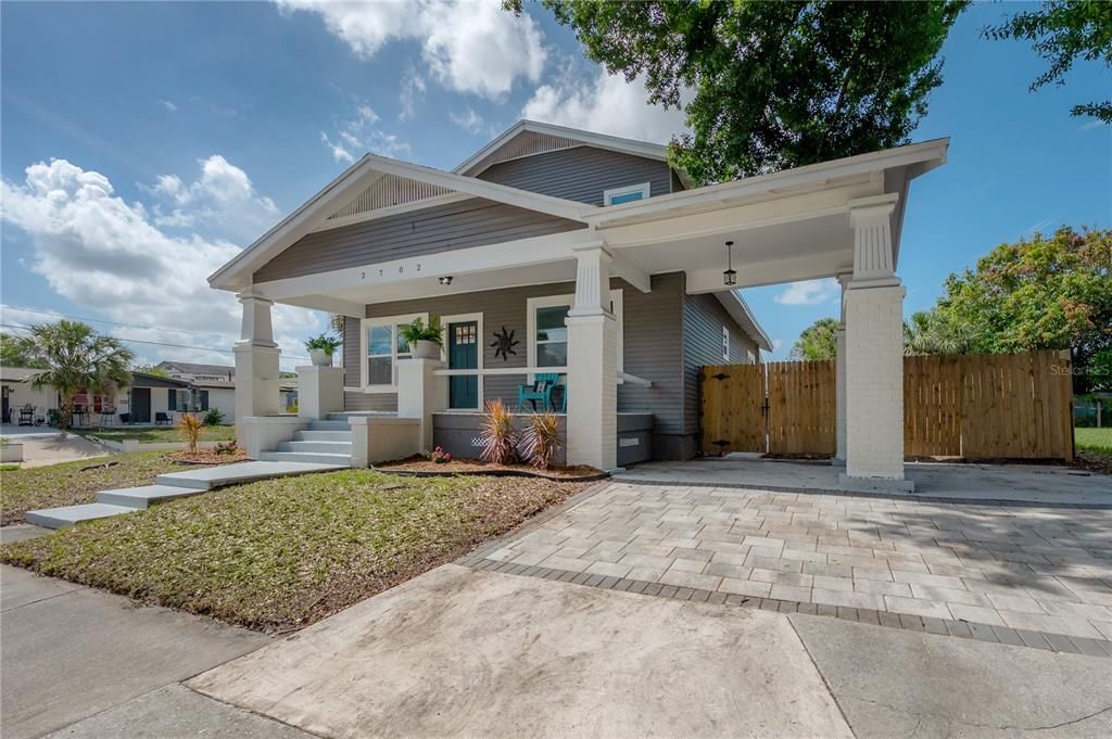 For Sale: $575,000 (3 beds, 3 baths, 2078 Square Feet)
