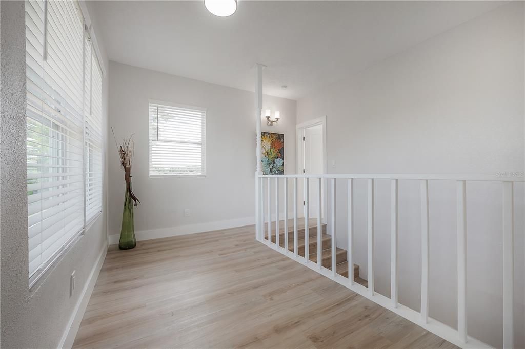 For Sale: $575,000 (3 beds, 3 baths, 2078 Square Feet)