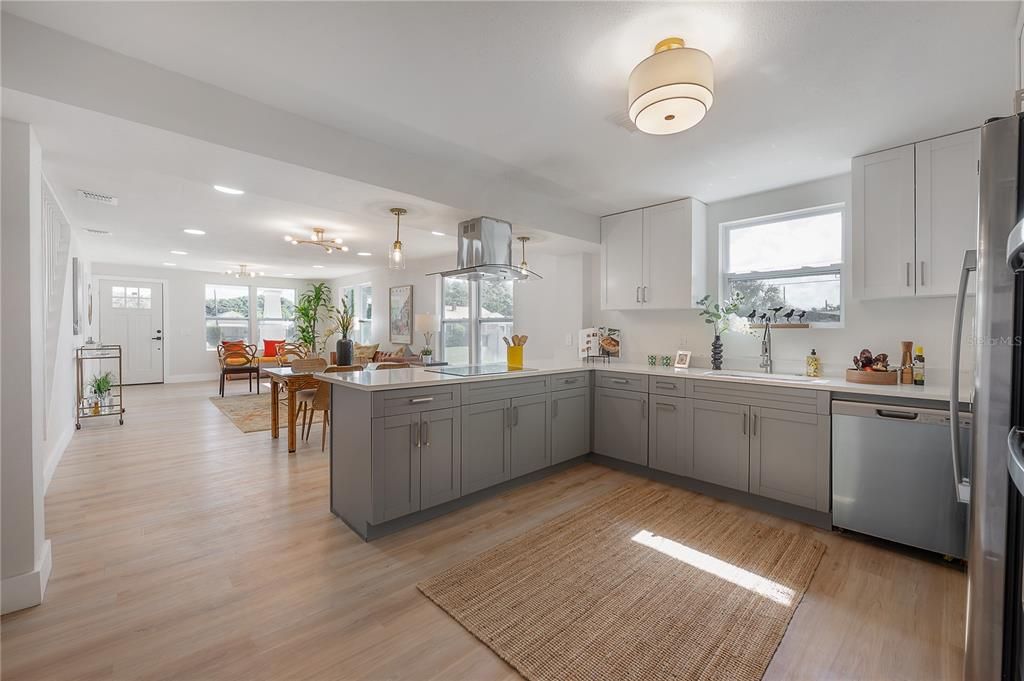For Sale: $575,000 (3 beds, 3 baths, 2078 Square Feet)