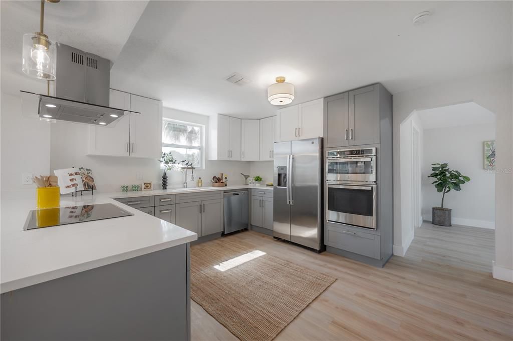 For Sale: $575,000 (3 beds, 3 baths, 2078 Square Feet)