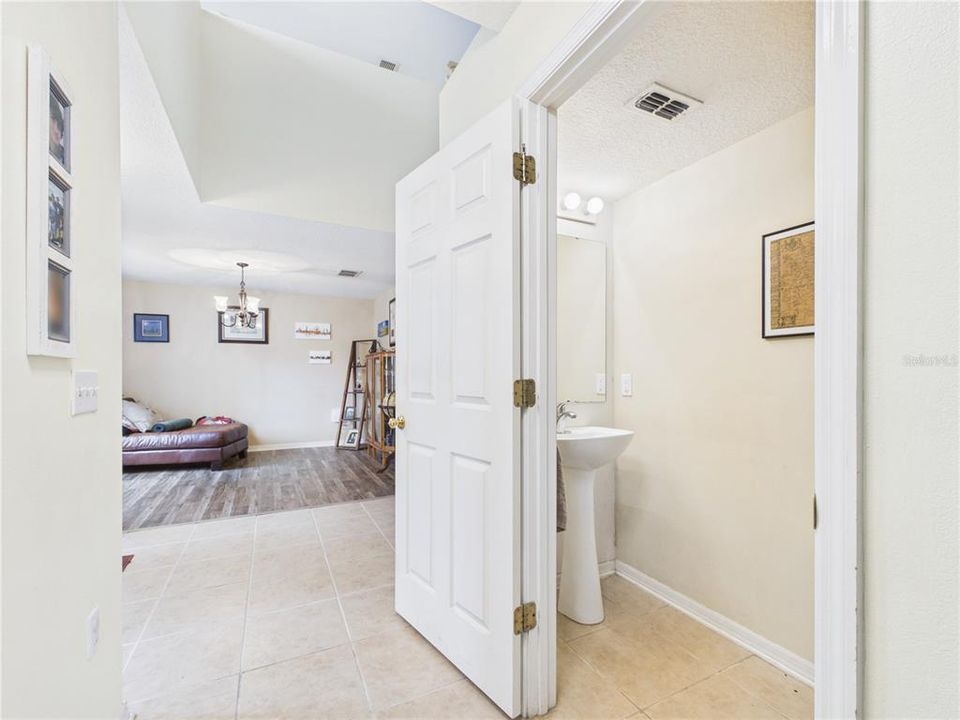 En Venta: $425,000 (4 camas, 2 baños, 2822 Pies cuadrados)