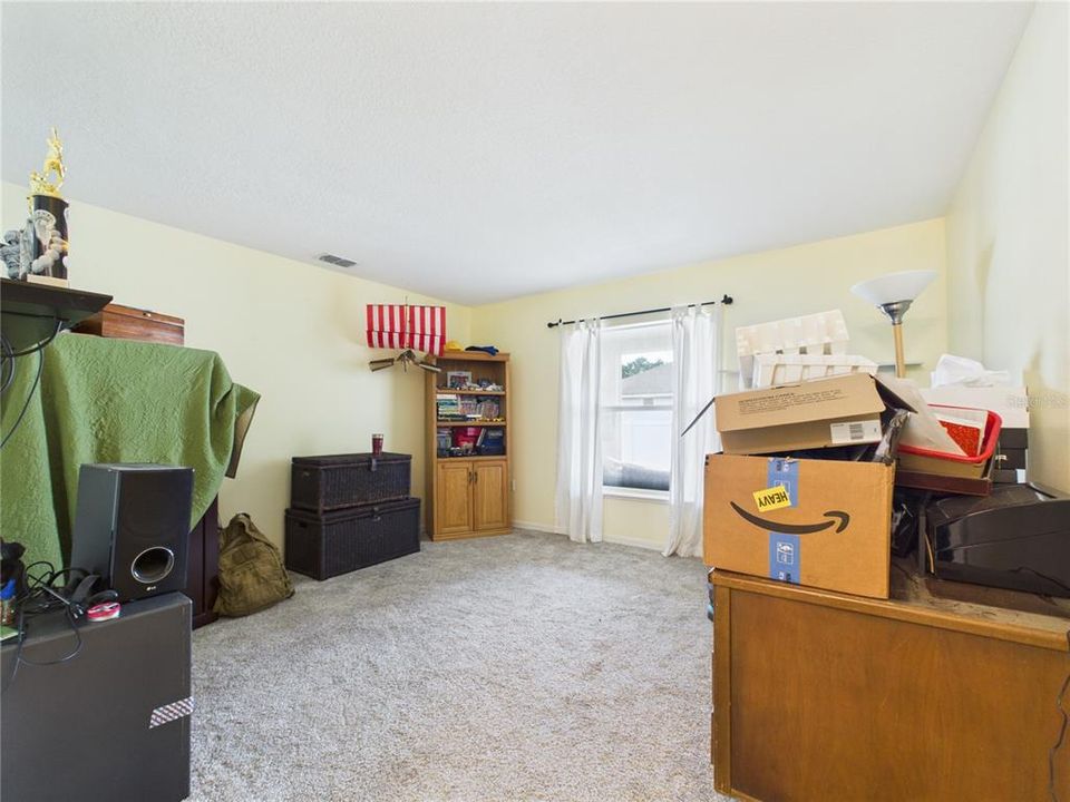 En Venta: $425,000 (4 camas, 2 baños, 2822 Pies cuadrados)